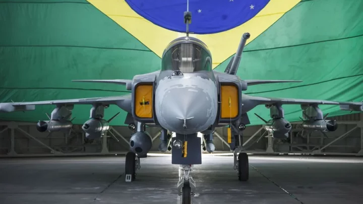 Caças suecos Gripen passam a incorporar a frota da FAB